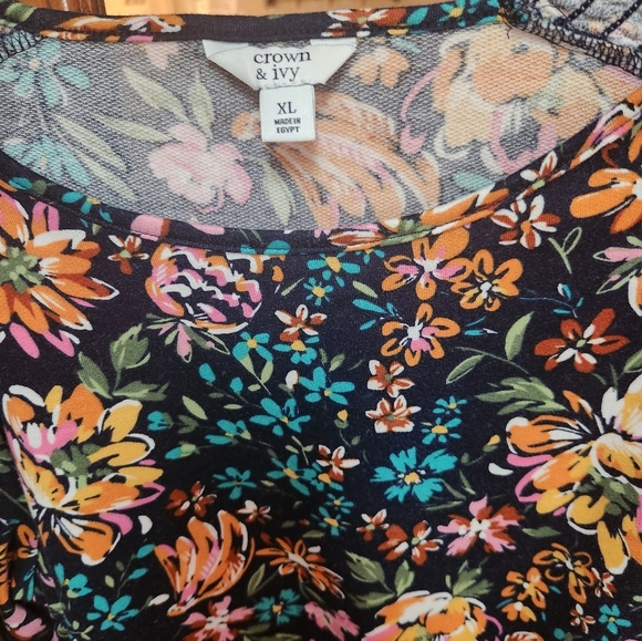 Floral Women's Top Crown And Ivy - Picture 3 of 5